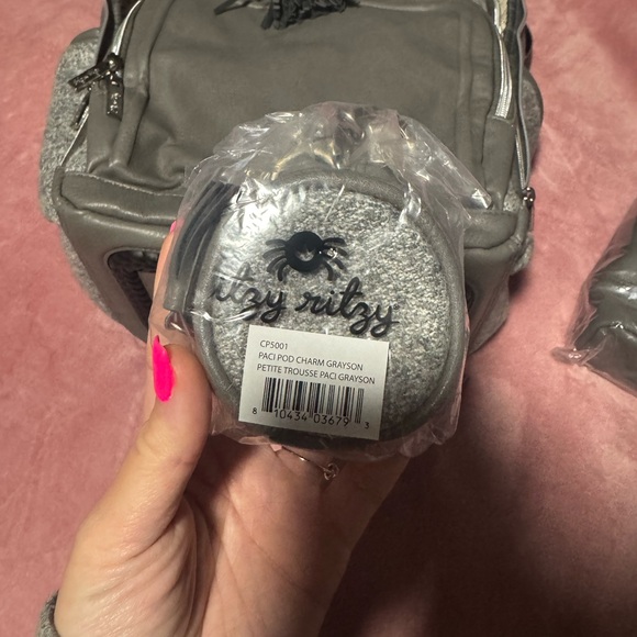 Itzy Ritzy bag! - Picture 4 of 7
